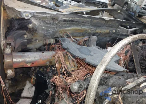 2016 Toyota Rav4 Limited z USA, uszkodzony, nr VIN 2T3DFREVXGW513481